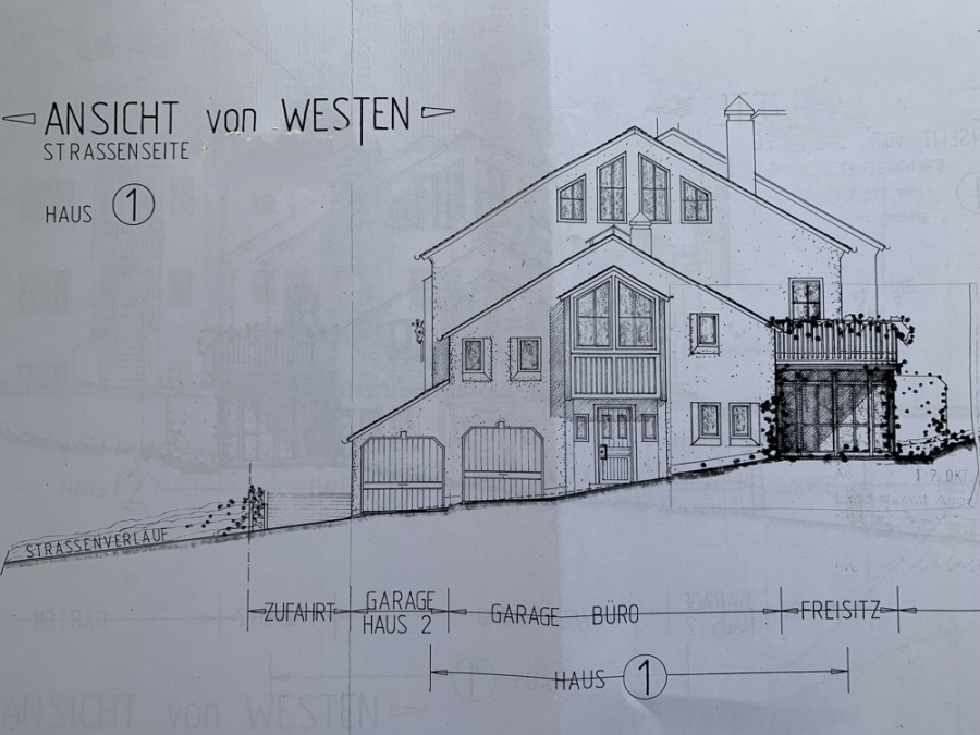 Ansicht Westen - KNIPFER`S IMMOBILIENSCHÄTZE – TOP- Lage – DHH mit Anbau für Büro/Einliegerwohnung u. Außen-Whirlpool