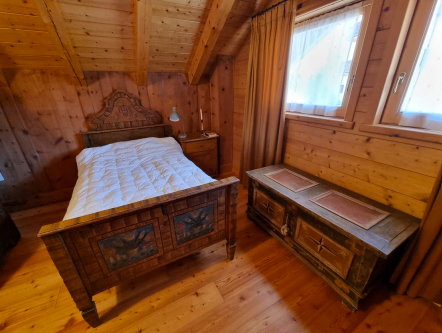 Bild - KNIPFER IMMOBILIEN – Rustikales Chalet im Trentino zum Kauf