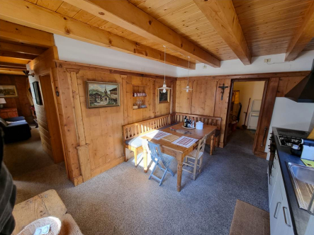 Bild - KNIPFER IMMOBILIEN – Rustikales Chalet im Trentino zum Kauf