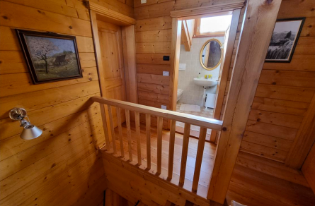 Bild - KNIPFER IMMOBILIEN – Rustikales Chalet im Trentino zum Kauf