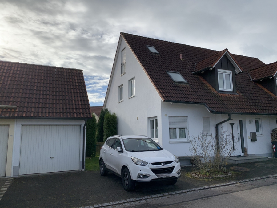 Bild - KNIPFER`S IMMOBILIENSCHÄTZE – Elegante DHH in absolut ruhiger Lage in Deubach zum Kauf!