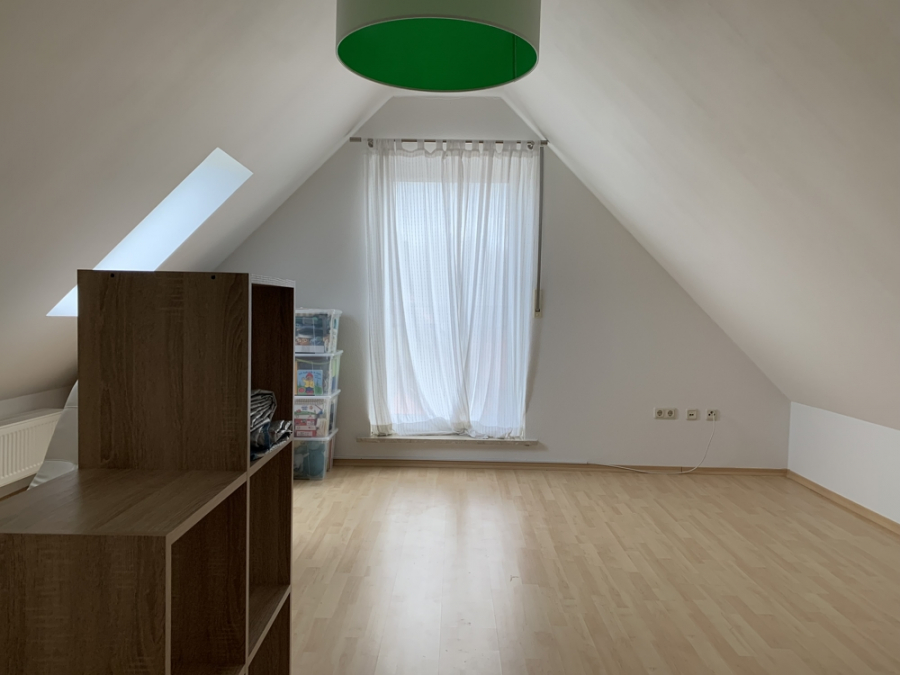 Bild - KNIPFER`S IMMOBILIENSCHÄTZE – Elegante DHH in absolut ruhiger Lage in Deubach zum Kauf!