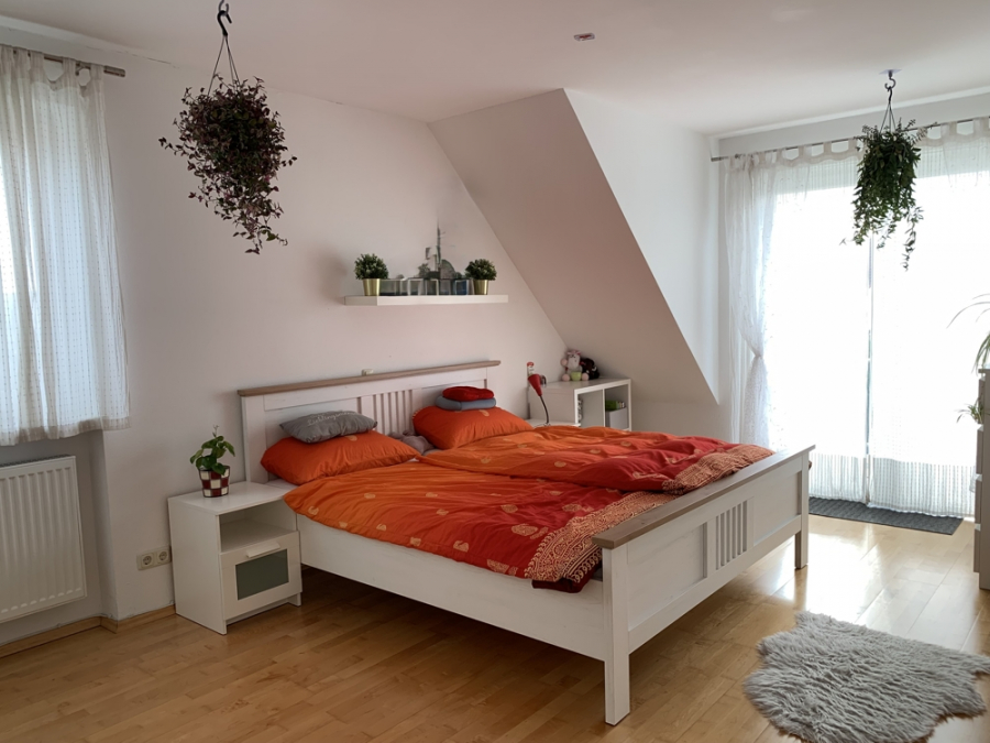 Bild - KNIPFER`S IMMOBILIENSCHÄTZE – Elegante DHH in absolut ruhiger Lage in Deubach zum Kauf!