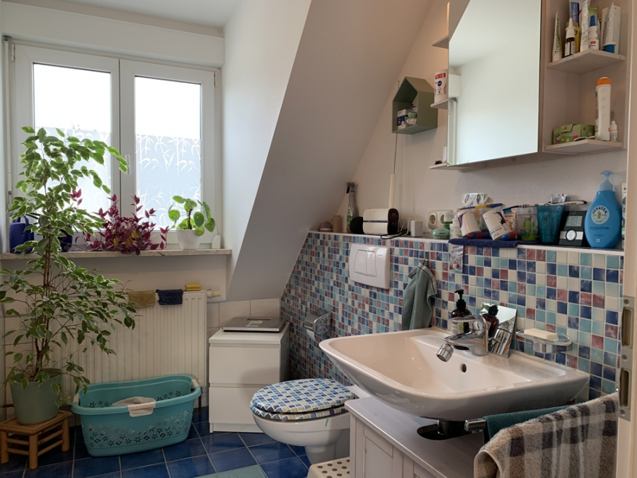 Bild - KNIPFER`S IMMOBILIENSCHÄTZE – Elegante DHH in absolut ruhiger Lage in Deubach zum Kauf!