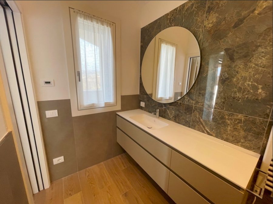 Bild - VILLA IN VERONA ZUM KAUF! Erstbezug auf einem Parkähnlichen Grundstück mit Doppelgarage