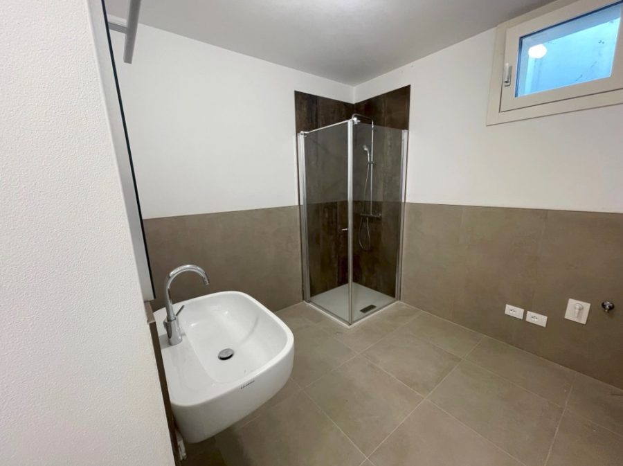 Bild - VILLA IN VERONA ZUM KAUF! Erstbezug auf einem Parkähnlichen Grundstück mit Doppelgarage