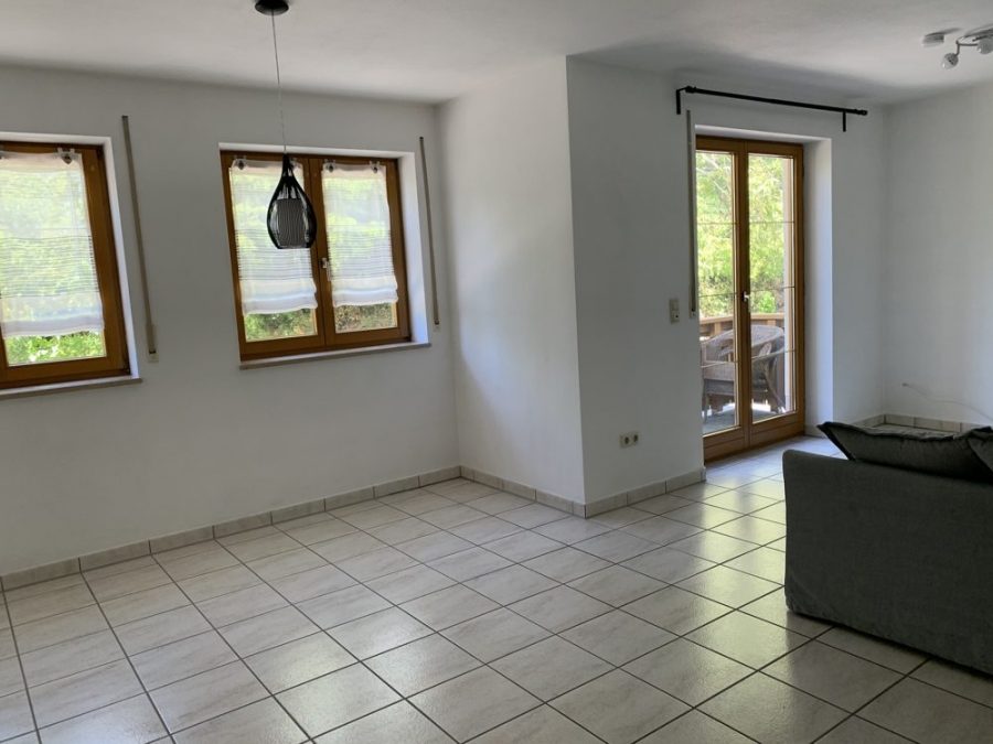 KNIPFER IMMOBILIEN – Gemütliche Wohnung mit 2 Zimmer und Balkon in Biburg zur Miete, 86420 Diedorf / Biburg, Erdgeschosswohnung