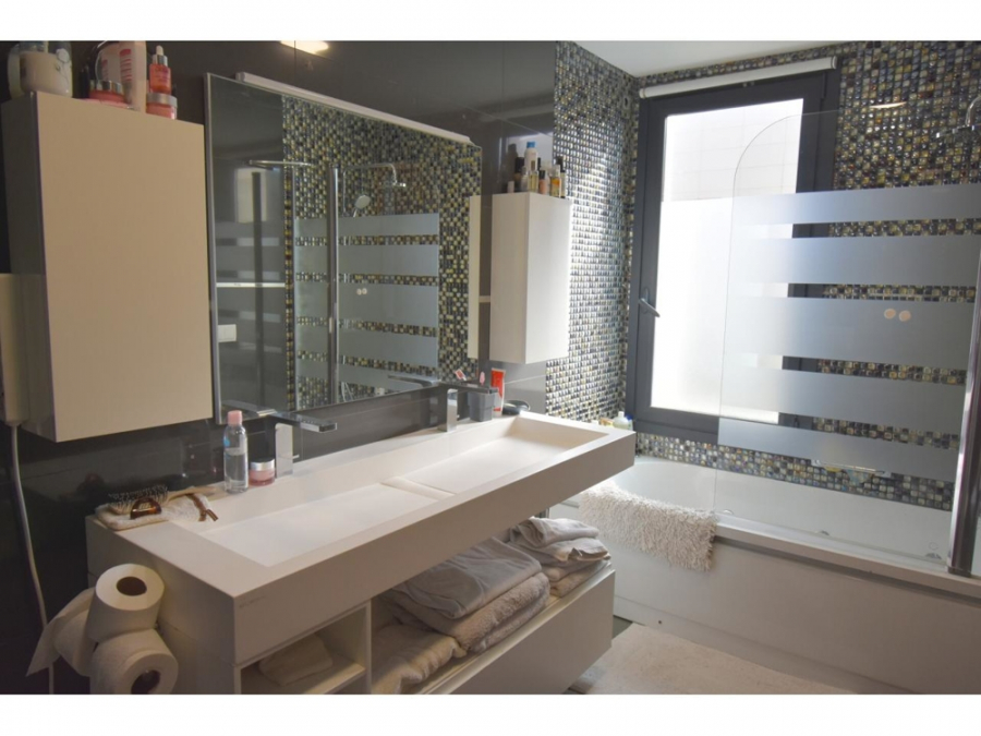 Bad - MALLORCA BROKER – Luxuriöse DHH mit Infintiy-Pool in Alcanada zum Kauf