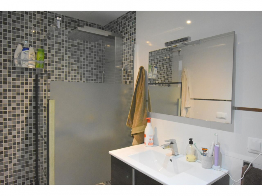 Bad - MALLORCA BROKER – Luxuriöse DHH mit Infintiy-Pool in Alcanada zum Kauf