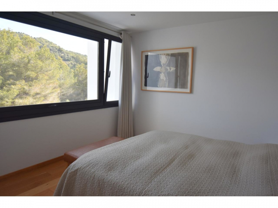 Schlafzimmer - MALLORCA BROKER – Luxuriöse DHH mit Infintiy-Pool in Alcanada zum Kauf