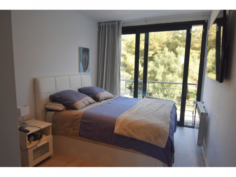 Schlafzimmer - MALLORCA BROKER – Luxuriöse DHH mit Infintiy-Pool in Alcanada zum Kauf