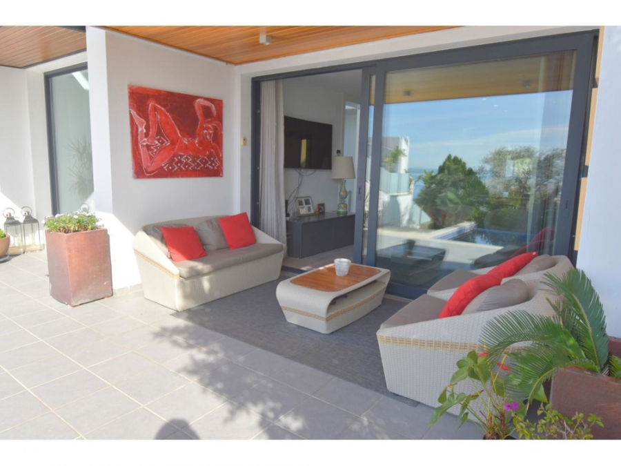 Terrasse - MALLORCA BROKER – Luxuriöse DHH mit Infintiy-Pool in Alcanada zum Kauf
