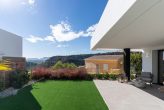 Moderne Wohnung mit Garten und Gemeinschaftspool in Montecala Garden - Bild