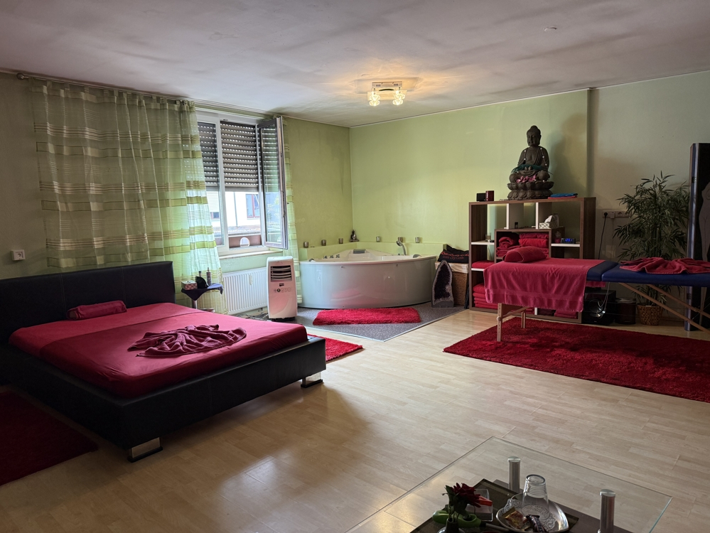 Genehmigte Gewerbeeinheit zum Kauf, für Massagestudio – sofort nutzbar