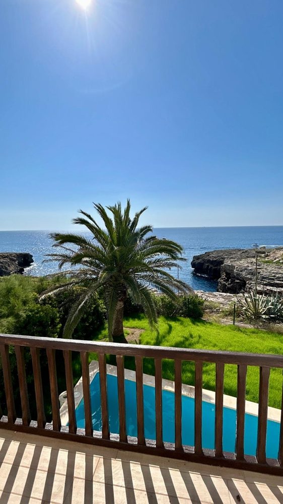 Mallorca – Villa in 1. Meereslinie in Cala d`Or zum Kauf, 07660 Cala D'Or (Spanien), Einfamilienhaus