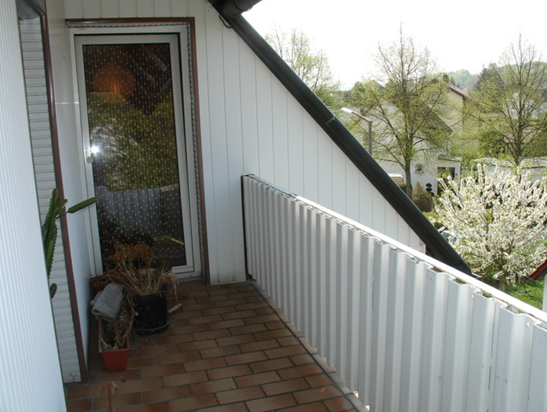 Balkon OG - KNIPFER IMMOBILIEN – Dreifamilienhaus mit Potenzial in Regensburg zum Kauf!