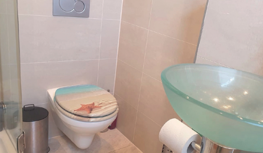 Bild - KNIPFER`S IMMOBILIENSCHÄTZR – Hochwertige DHH in Bergkirchen – Ruhige Lage mit Bachlauf