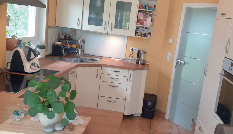 Bild - KNIPFER`S IMMOBILIENSCHÄTZR – Hochwertige DHH in Bergkirchen – Ruhige Lage mit Bachlauf