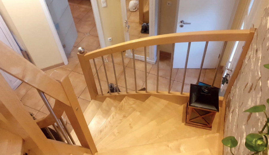 Bild - KNIPFER`S IMMOBILIENSCHÄTZR – Hochwertige DHH in Bergkirchen – Ruhige Lage mit Bachlauf