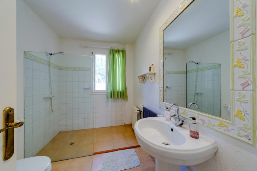 Bild - MALLORCA BROKER – Villa mit Meerblick und Pool in Alcanada zum Kauf