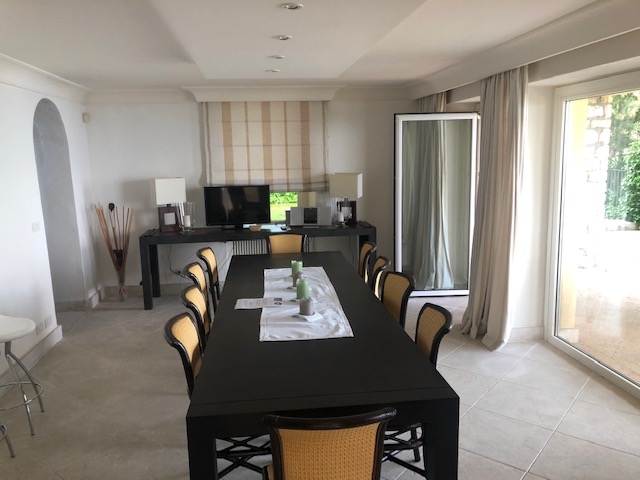 Bild - VILLA MIT POOL UND PANORAMABLICK ÜBER DEN GARDASSE IN TORRI DEL BENACO!