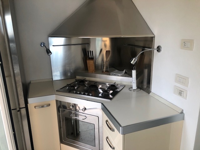 Bild - VILLA MIT POOL UND PANORAMABLICK ÜBER DEN GARDASSE IN TORRI DEL BENACO!