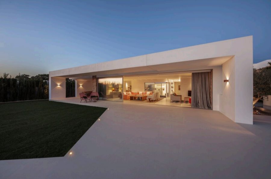 Bild - IBIZA – LUXUSVILLA MIT MEERBLICK – INFINTYPOOL – SPA – GYM